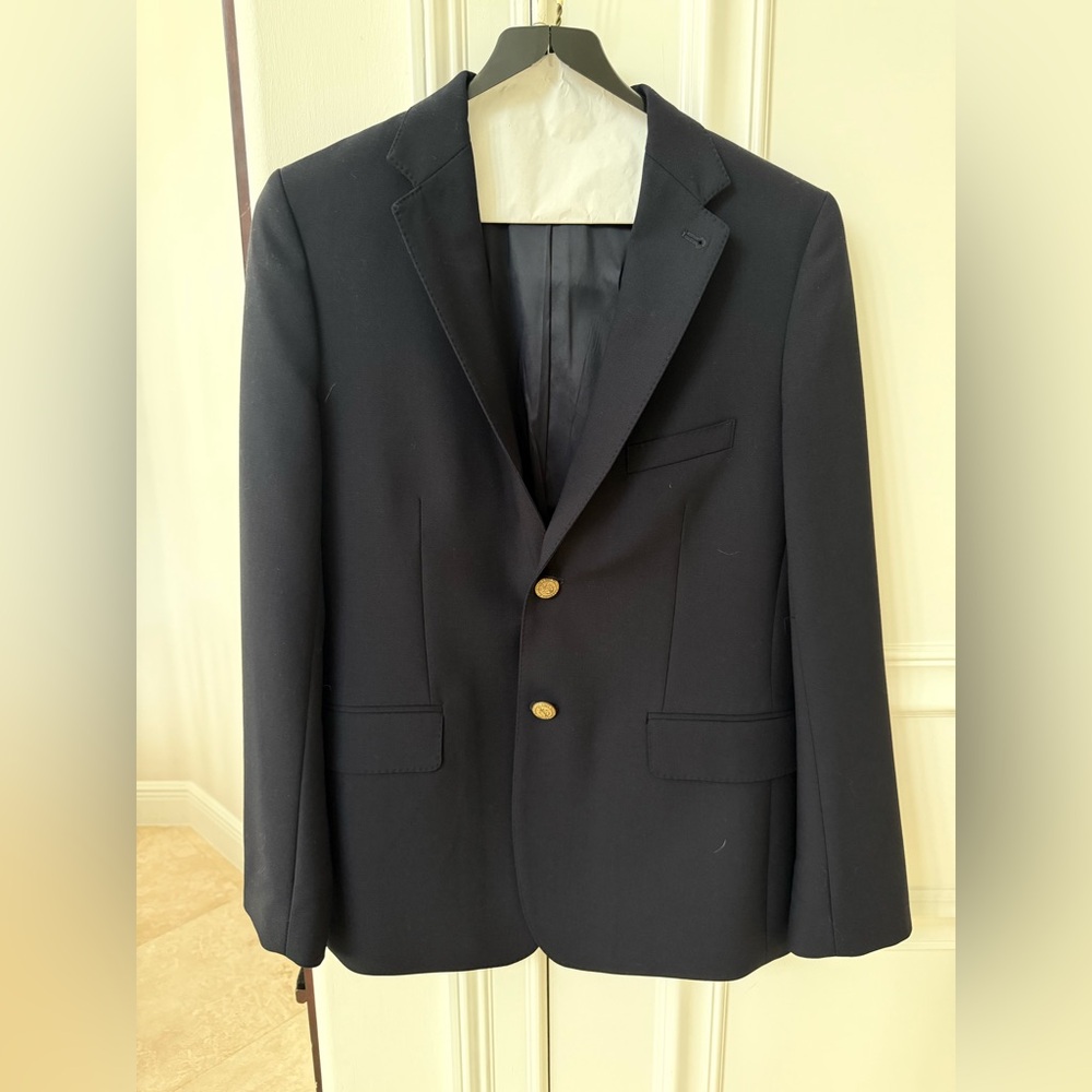 Vineyard Vines boys blue blazer. EUC size 18
